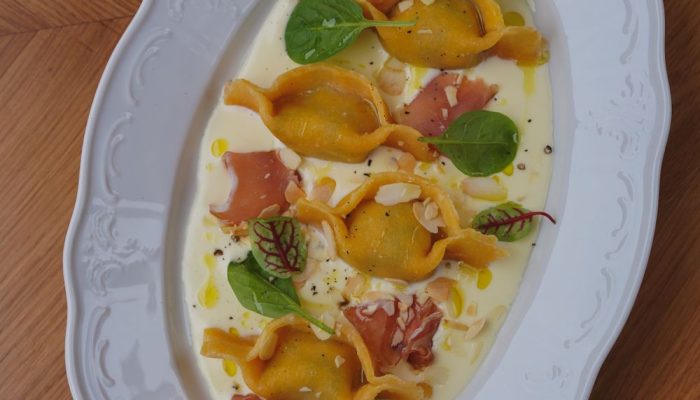 Foto di Tortellini panna e prosciutto